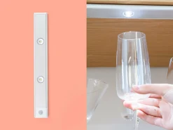 Genopladelig LED-lampe med bevægelsessensor