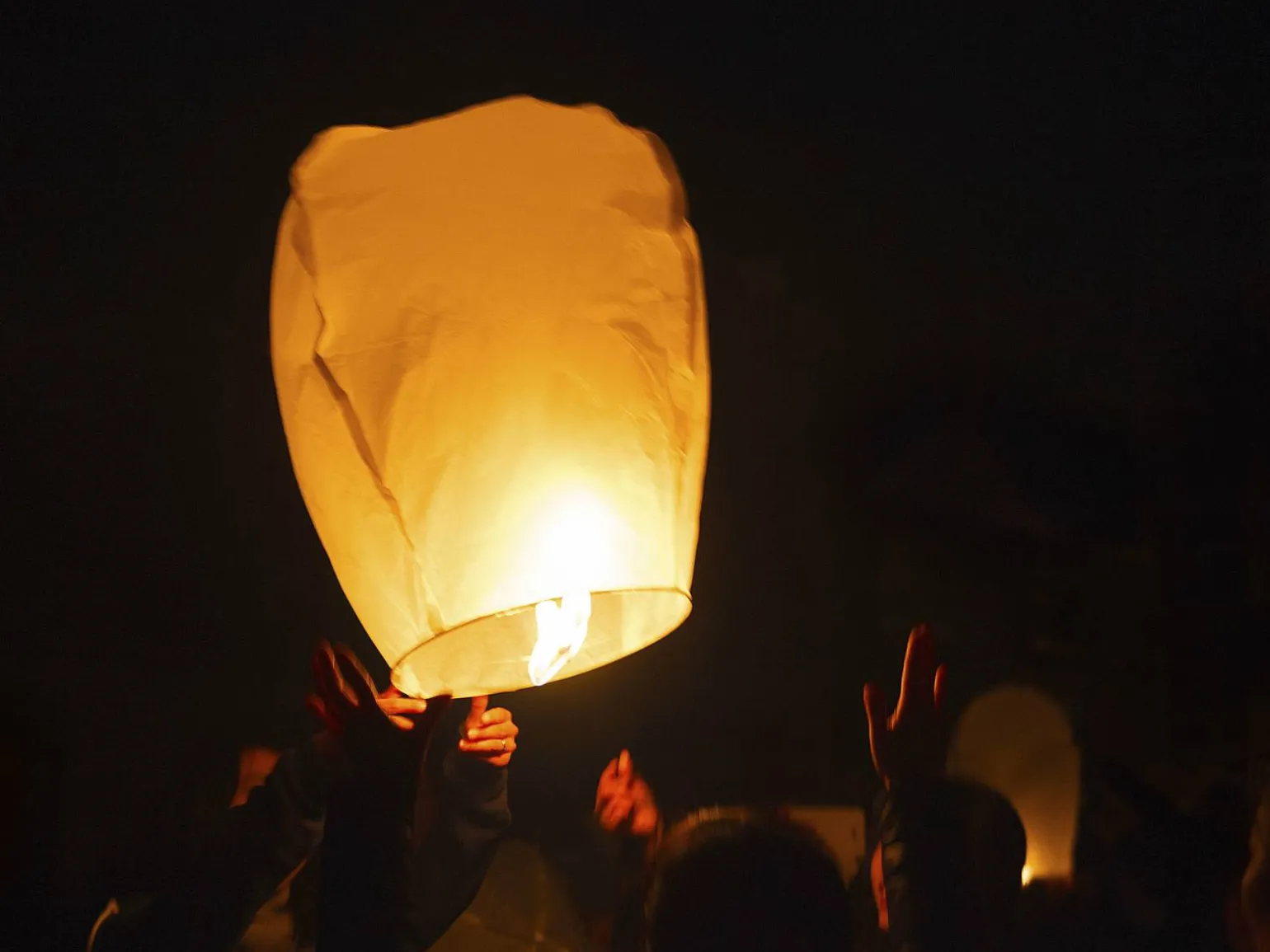Khom Loy - Spralla