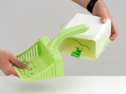 Scoop Up! Kattegrusskovl med Beholder