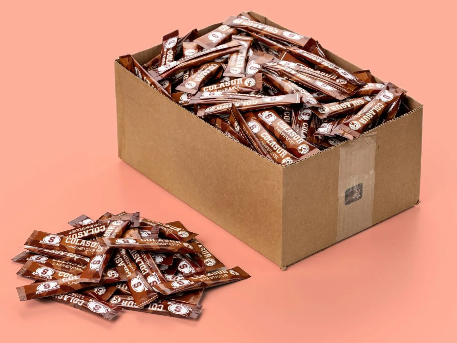S-märke Sur Cola Pulver Bland-selv slik i kasser 2 kg